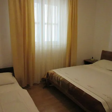 Petar Lejlighed Omiš